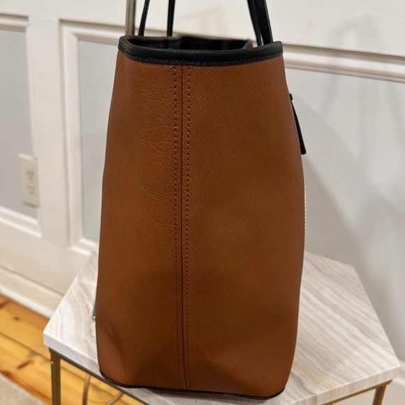 Michael Kors Bag Large Vintage Jet Set Traveler’s Tote Bag EUC - Picture 3 of 17